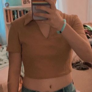 tan crop top tee size small